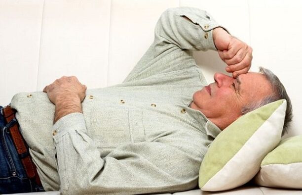 dolore ai testicoli maschili dopo l'eccitazione